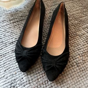 Women's Vionic Gramercy Ballet Flat Black Suede pointed toe Size 9